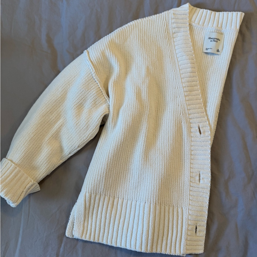 Abercrombie & Fitch Cream Cardigan Sweater